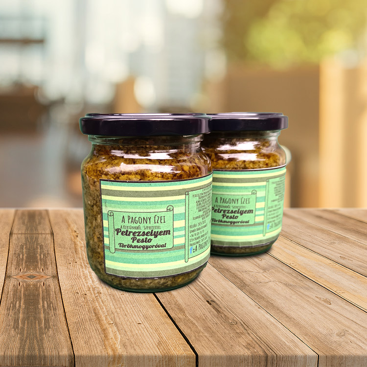Petrezselyem Pesztó Törökmogyoróval